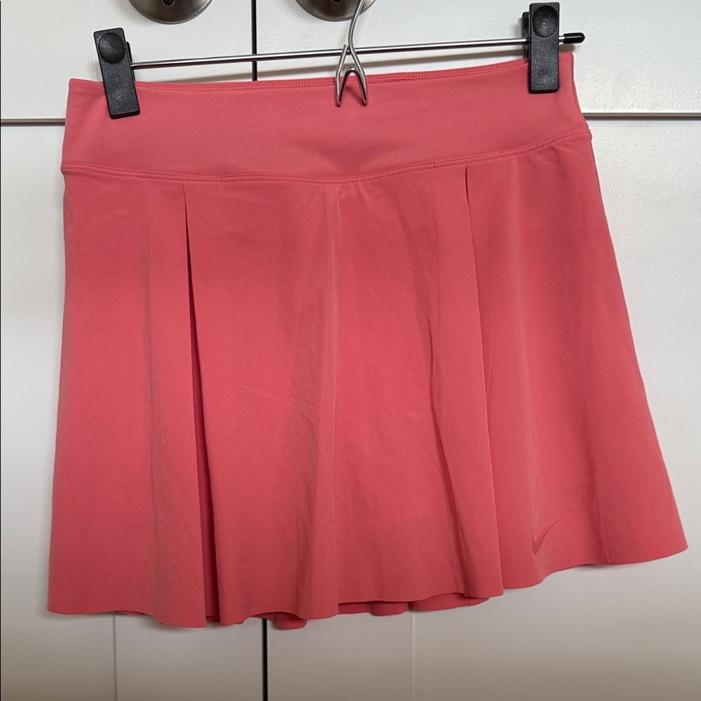 NEW: Nike Women's Coral Skirt